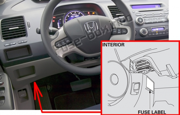 Предохранители и реле Honda Civic (2006-2011)
